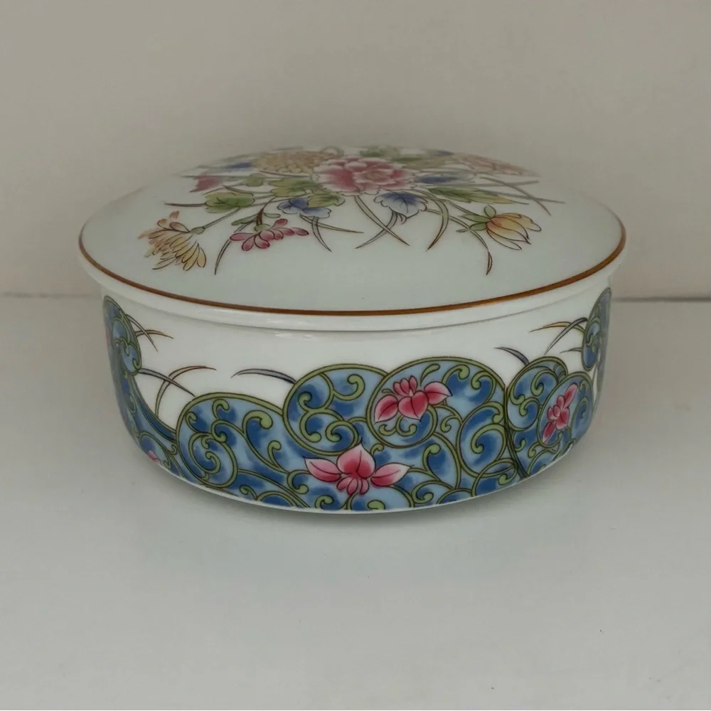NWT Vintage Laudel for Macys Porcelain Made in Japan Tea/Candy/Trinket Box w Lid